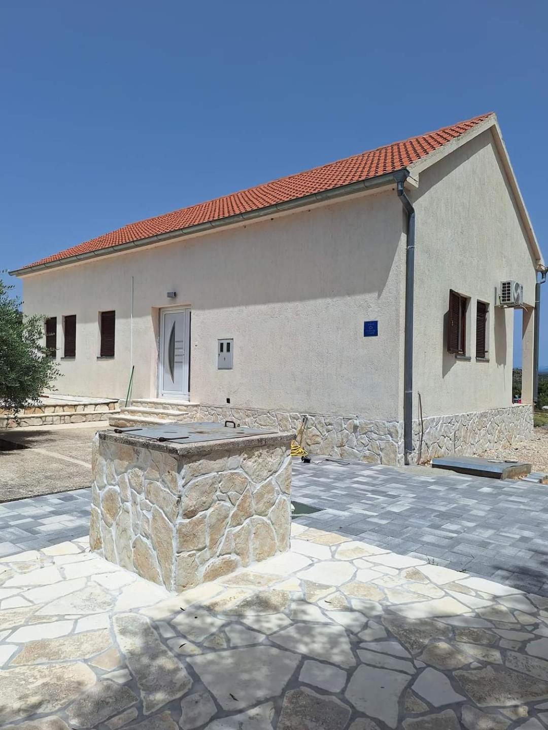 Villa Kuca Za Odmor Mira à Biograd Na Moru Extérieur photo